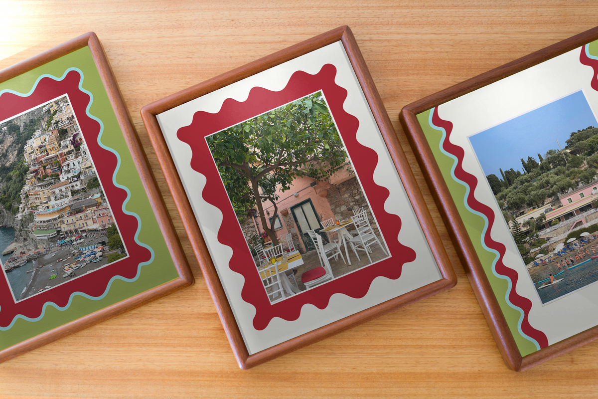 Wave Photo Mount in Maroon