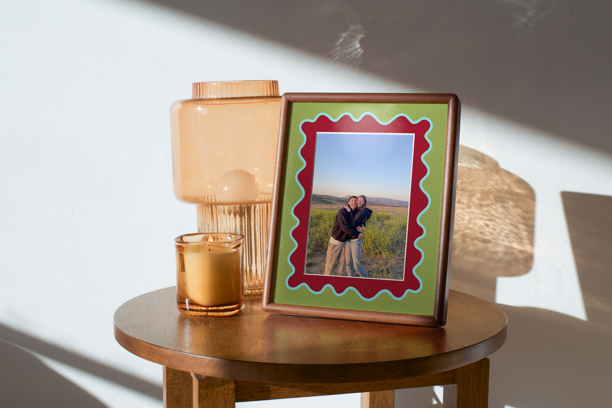 Wave Photo Mount in Green & Maroon