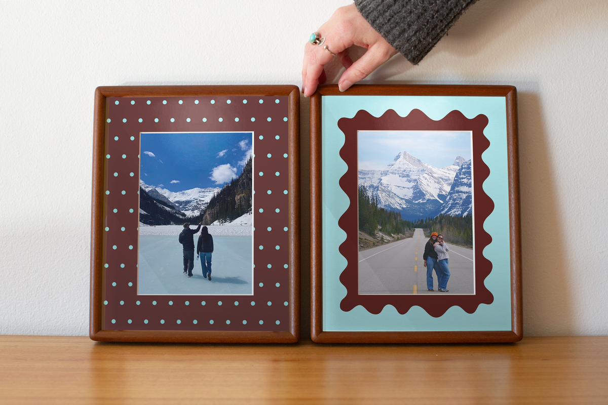 Dot Photo Mount in Brown & Blue