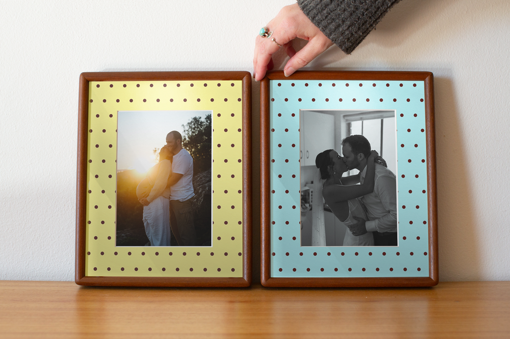 Dot Photo Mount in Yellow